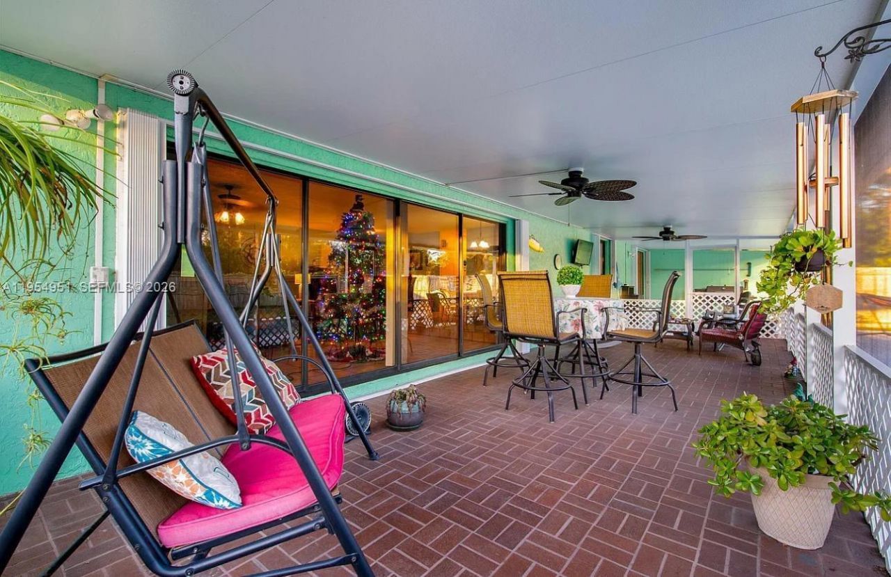 298 SE Grove , Port Saint Lucie, FL 34983 Photo