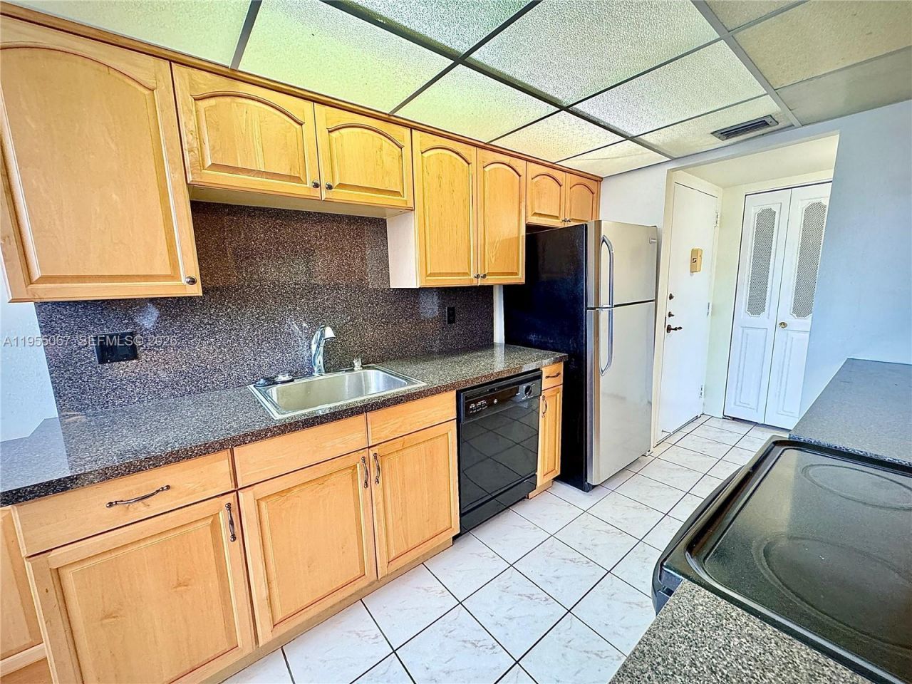 1100 Saint Charles Pl , Unit 411, Pembroke Pines, FL 33026 Photo