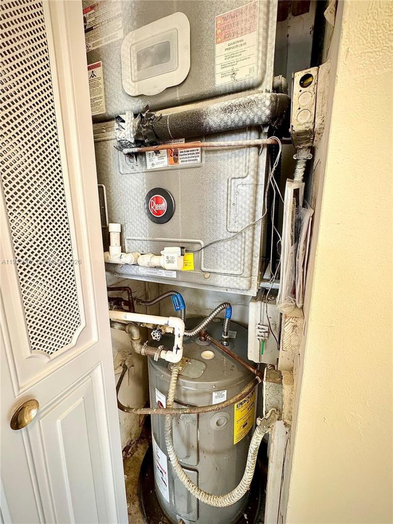 1100 Saint Charles Pl , Unit 411, Pembroke Pines, FL 33026 Photo