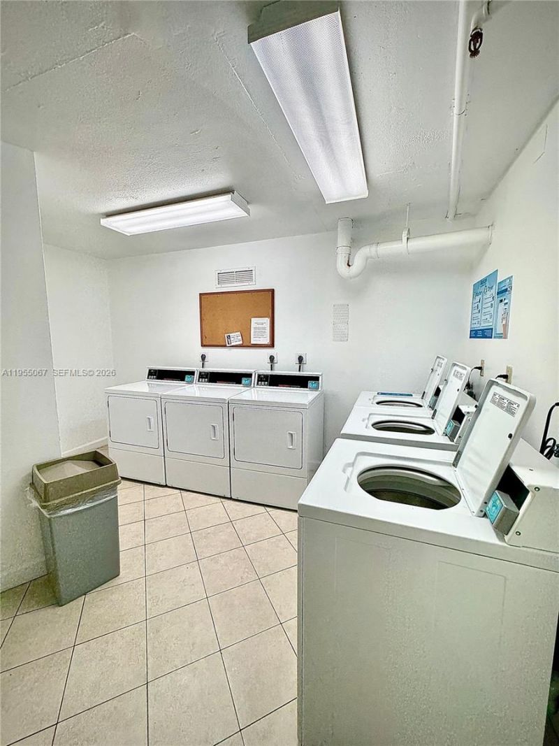 1100 Saint Charles Pl , Unit 411, Pembroke Pines, FL 33026 Photo