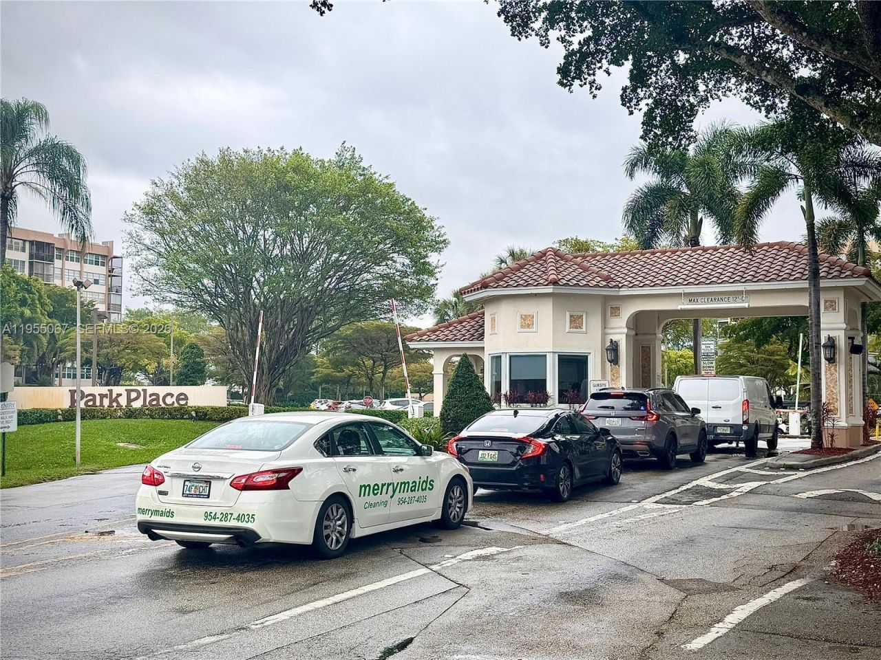 1100 Saint Charles Pl , Unit 411, Pembroke Pines, FL 33026 Photo