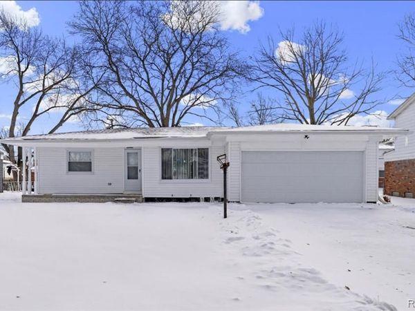 21799 Potomac Street, Southfield, MI 48076