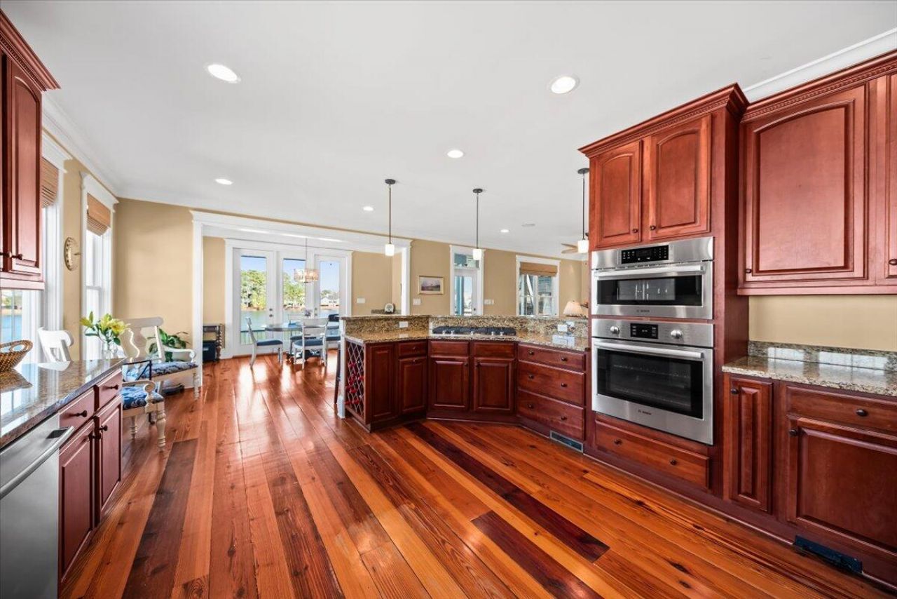 1597 Rivertowne Country Club Drive Photo 18