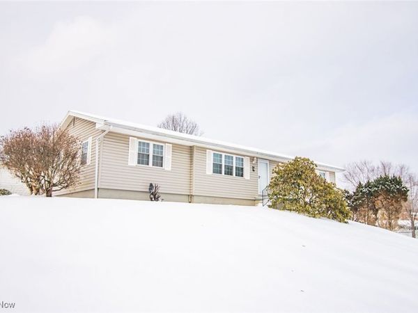 26 Parmetta Circle, Waverly, WV 26184