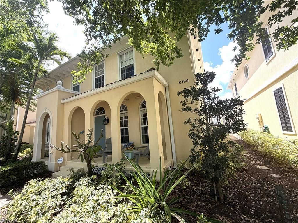 6186 Towncenter Cir, Naples, FL 34119 Photo