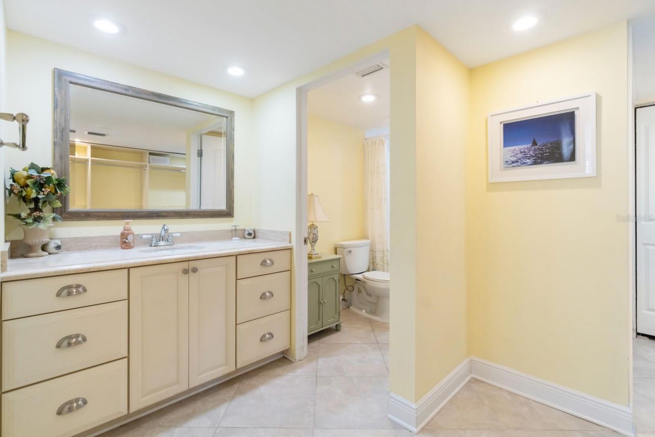 8767 Midnight Pass Road, Unit 101F, Sarasota, FL 34242 Photo