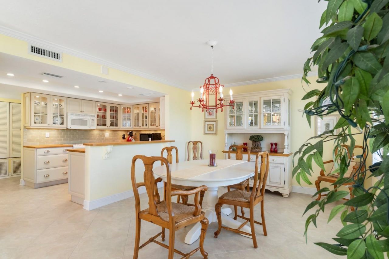 8767 Midnight Pass Road, Unit 101F, Sarasota, FL 34242 Photo