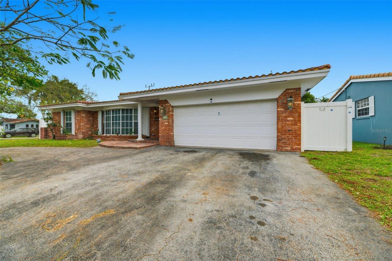 6110 NE 19th Avenue, Fort Lauderdale, FL 33308 Main Photo