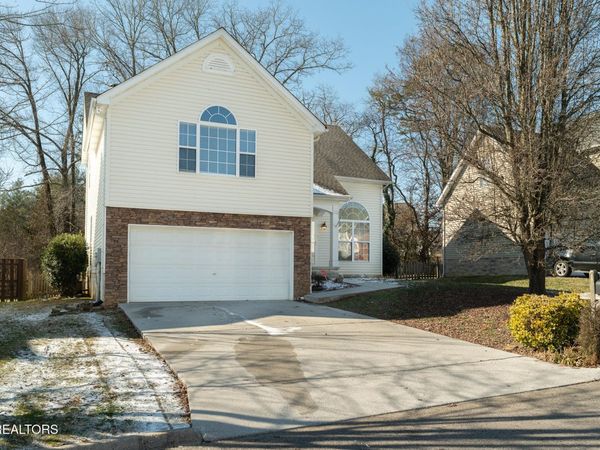 929 Station View Rd, Knoxville, TN 37919