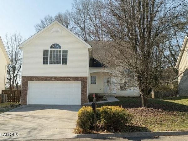 929 Station View Rd, Knoxville, TN 37919