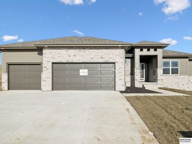 18410 Sycamore Drive, Gretna, NE 68028