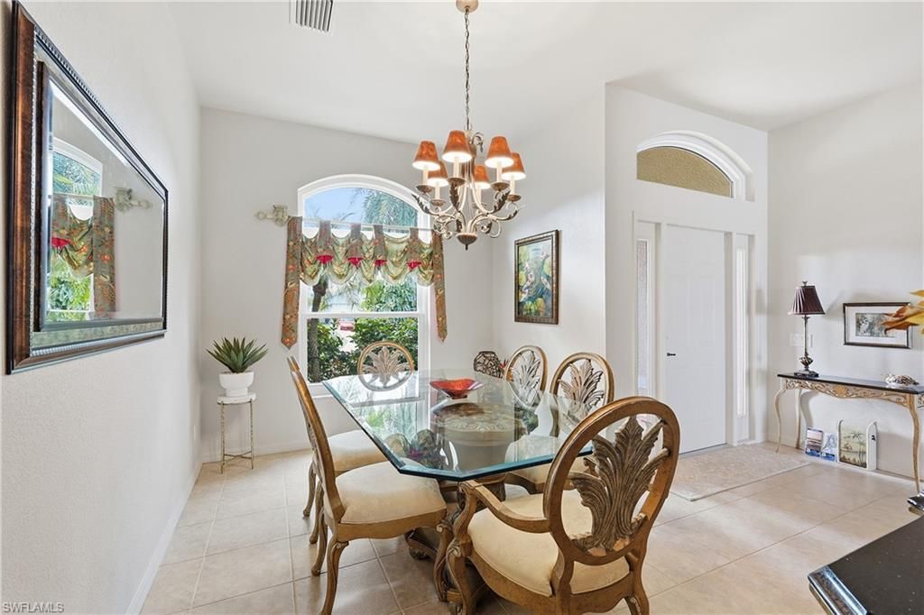 927 SW 28th Ter, Cape Coral, FL 33914 Photo