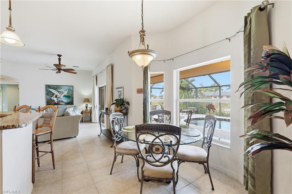 927 SW 28th Ter, Cape Coral, FL 33914 Photo