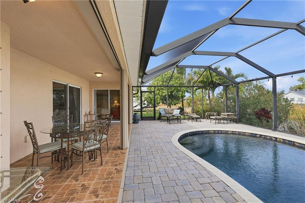 927 SW 28th Ter, Cape Coral, FL 33914 Photo