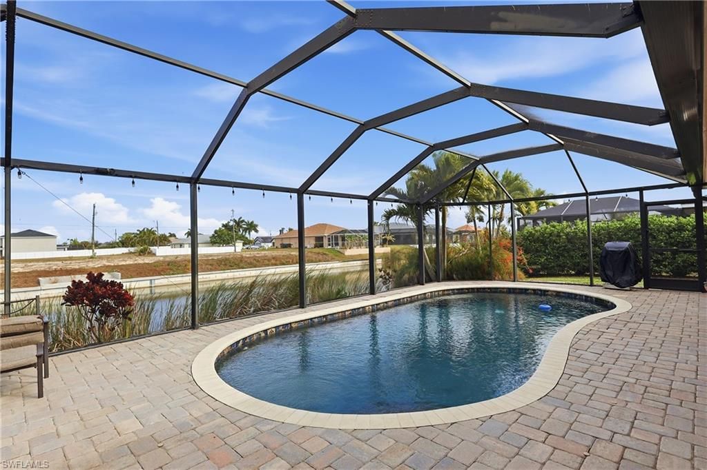 927 SW 28th Ter, Cape Coral, FL 33914 Photo