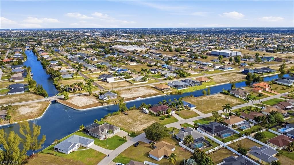 927 SW 28th Ter, Cape Coral, FL 33914 Photo