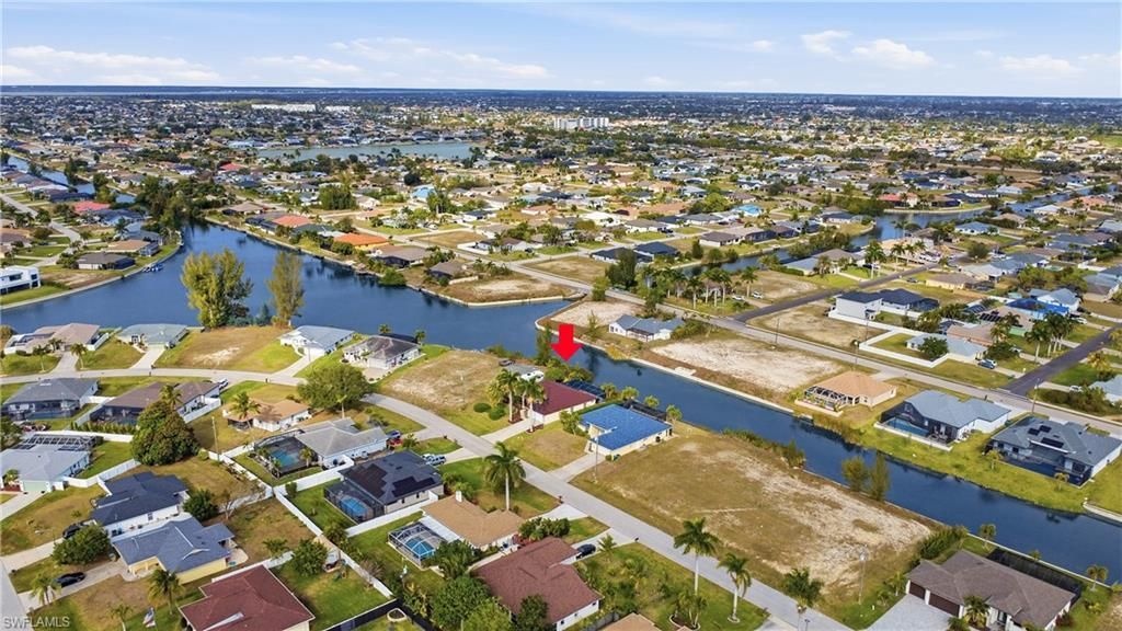 927 SW 28th Ter, Cape Coral, FL 33914 Photo