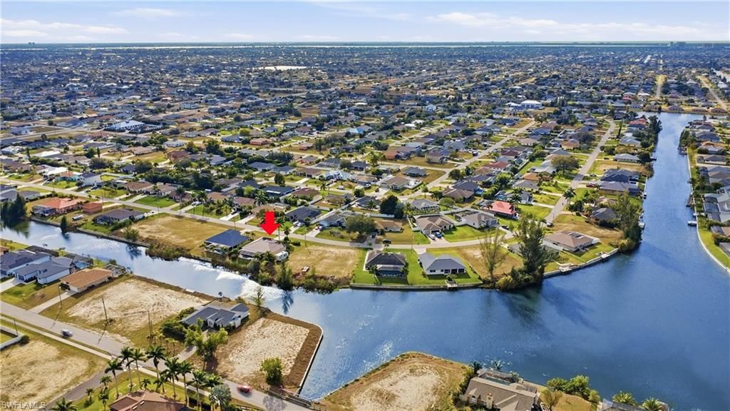 927 SW 28th Ter, Cape Coral, FL 33914 Photo