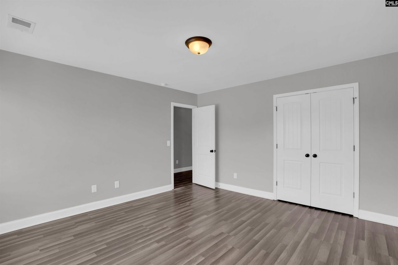 151 Ventnor Avenue  Photo 25