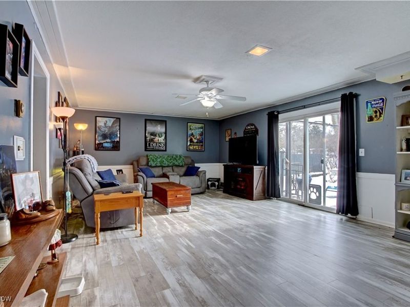 411 Oaknoll Drive, Amherst, OH 44001 Photo 18