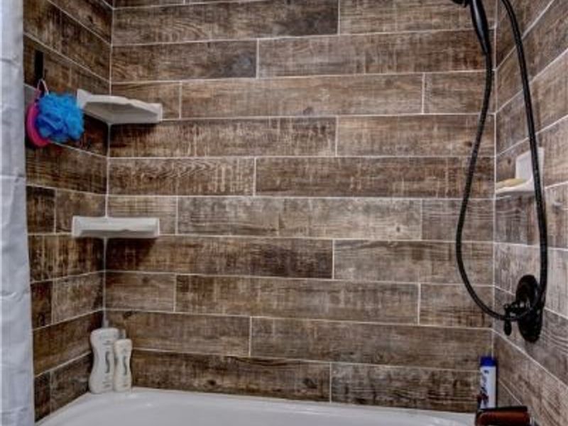 411 Oaknoll Drive, Amherst, OH 44001 Photo 24