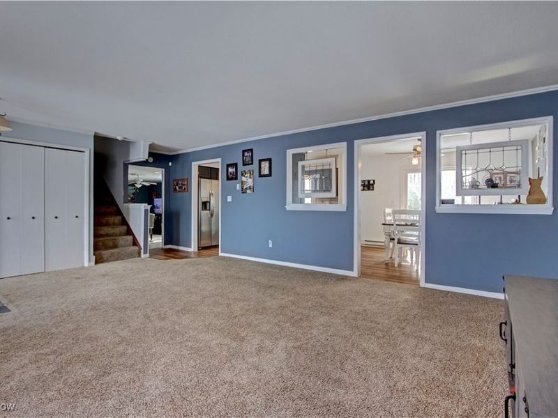 411 Oaknoll Drive, Amherst, OH 44001 Photo 6