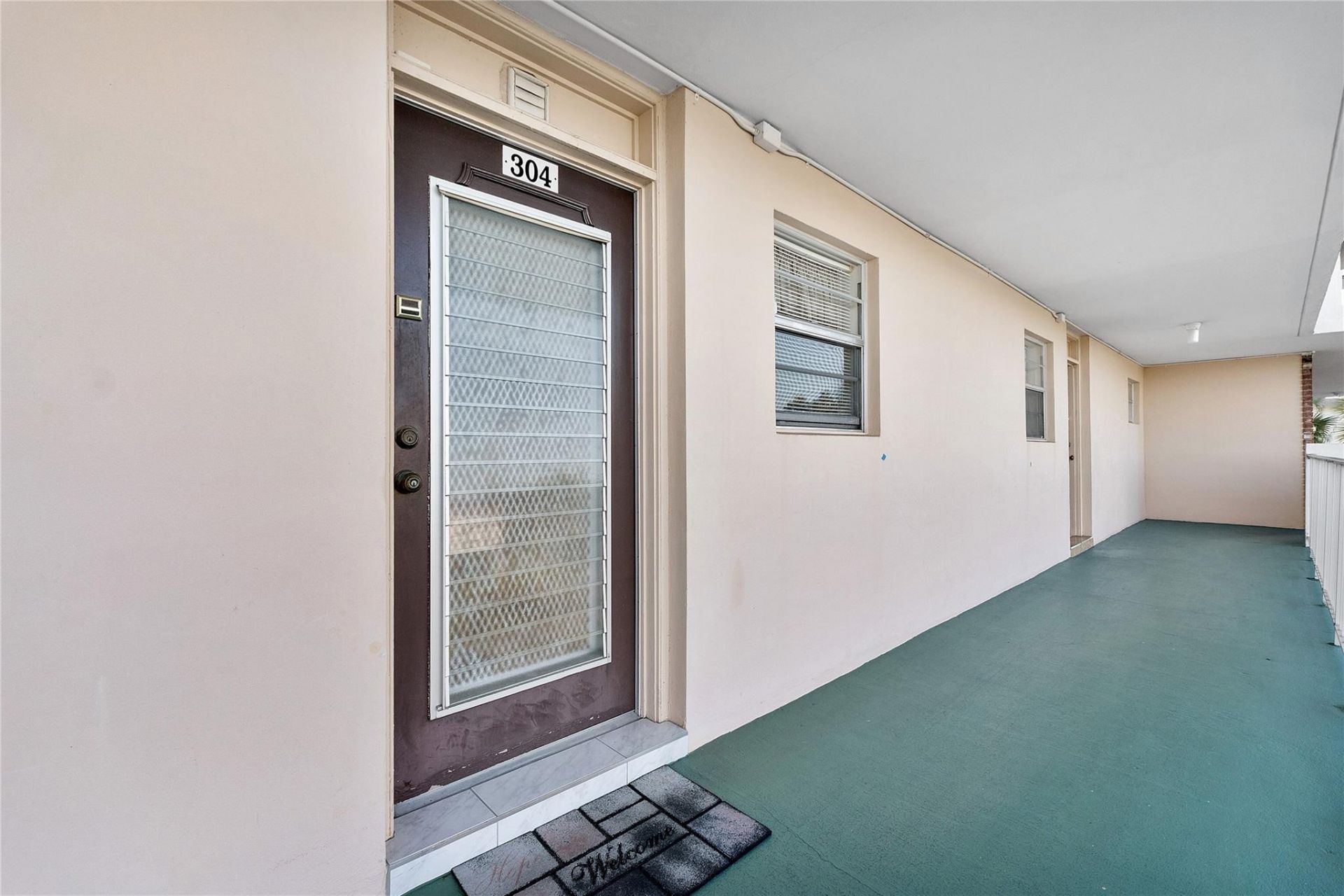 2900 NW 47th Terrace, Unit 304, Lauderdale Lakes, FL 33313 Photo