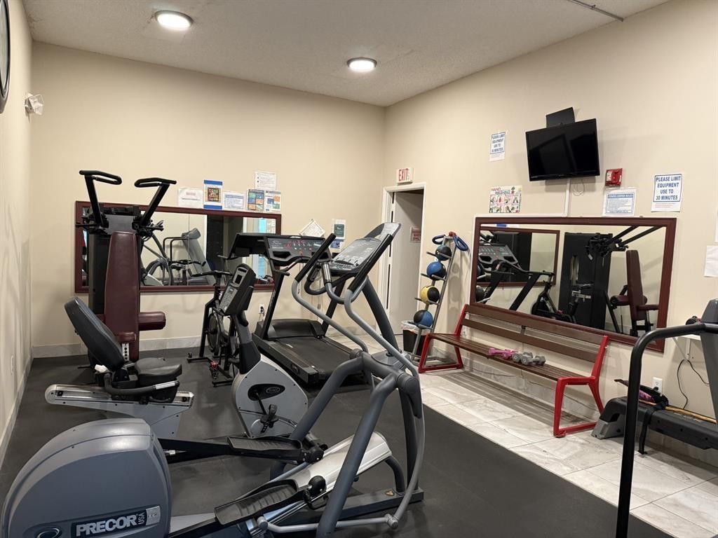 2900 NW 47th Terrace, Unit 304, Lauderdale Lakes, FL 33313 Photo