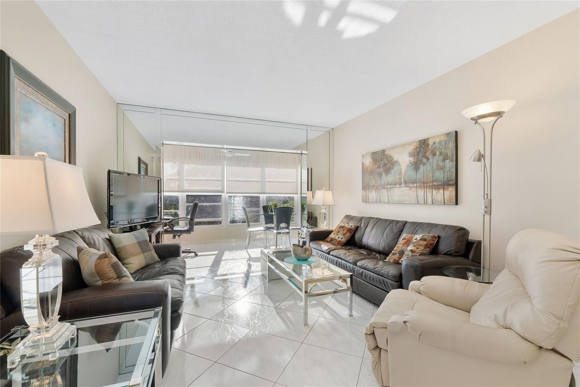 2900 NW 47th Terrace, Unit 304, Lauderdale Lakes, FL 33313 Photo