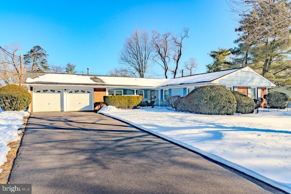 2 Creekview Road, Willingboro, NJ 08046 Main Photo