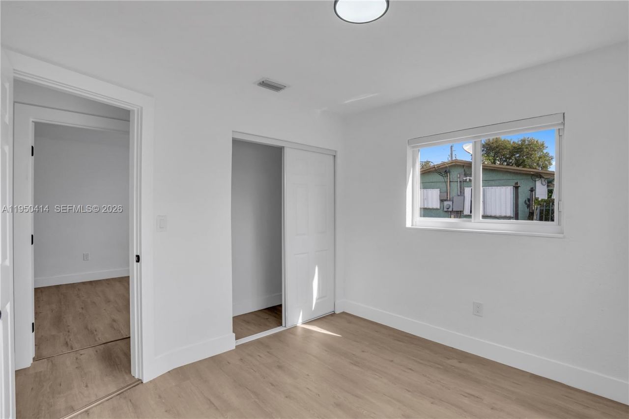 911 NW 200th Ter , Miami Gardens, FL 33169 Photo