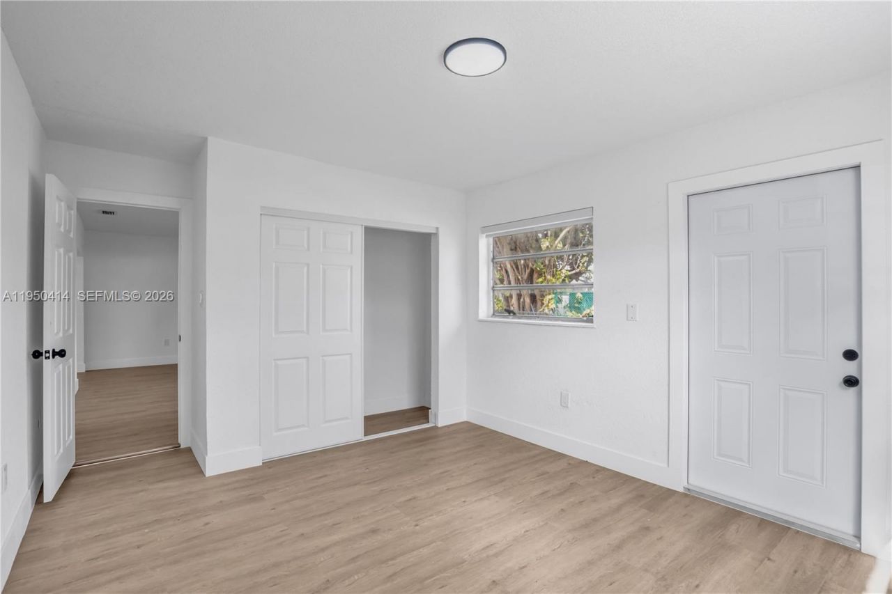 911 NW 200th Ter , Miami Gardens, FL 33169 Photo