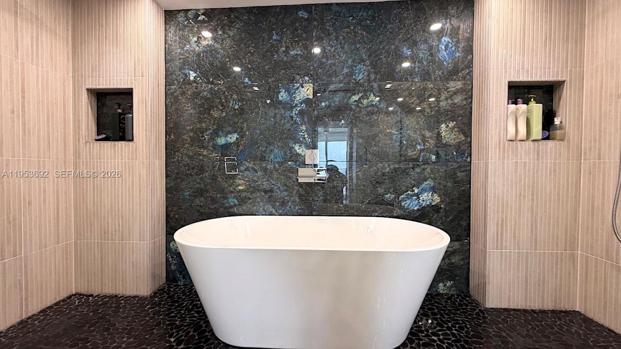 465 Brickell Ave, Unit 5603, Miami, FL 33131 Photo