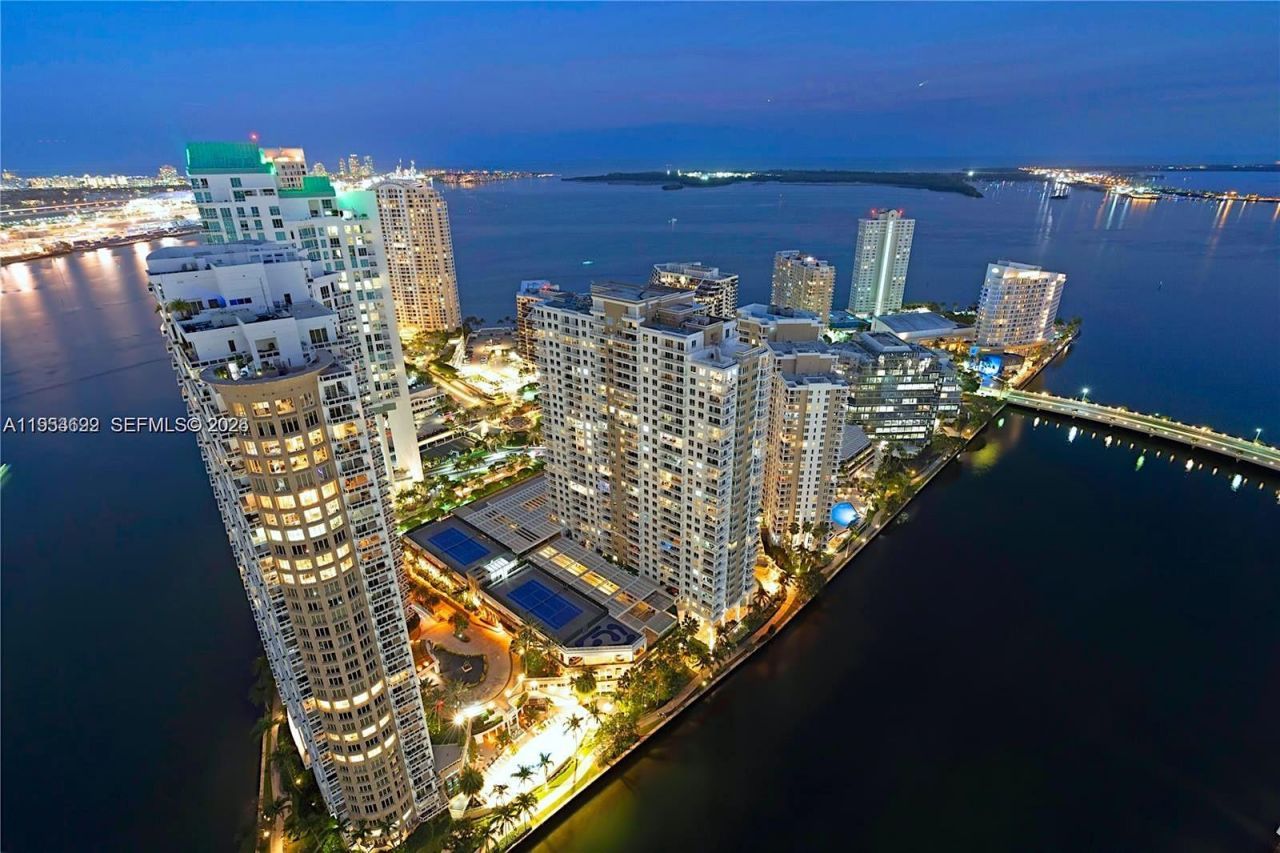 465 Brickell Ave, Unit 5603, Miami, FL 33131 Photo