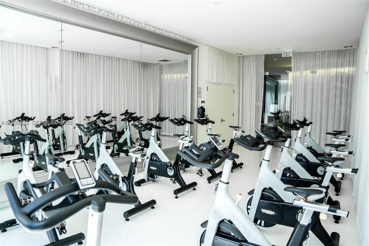 465 Brickell Ave, Unit 5603, Miami, FL 33131 Photo