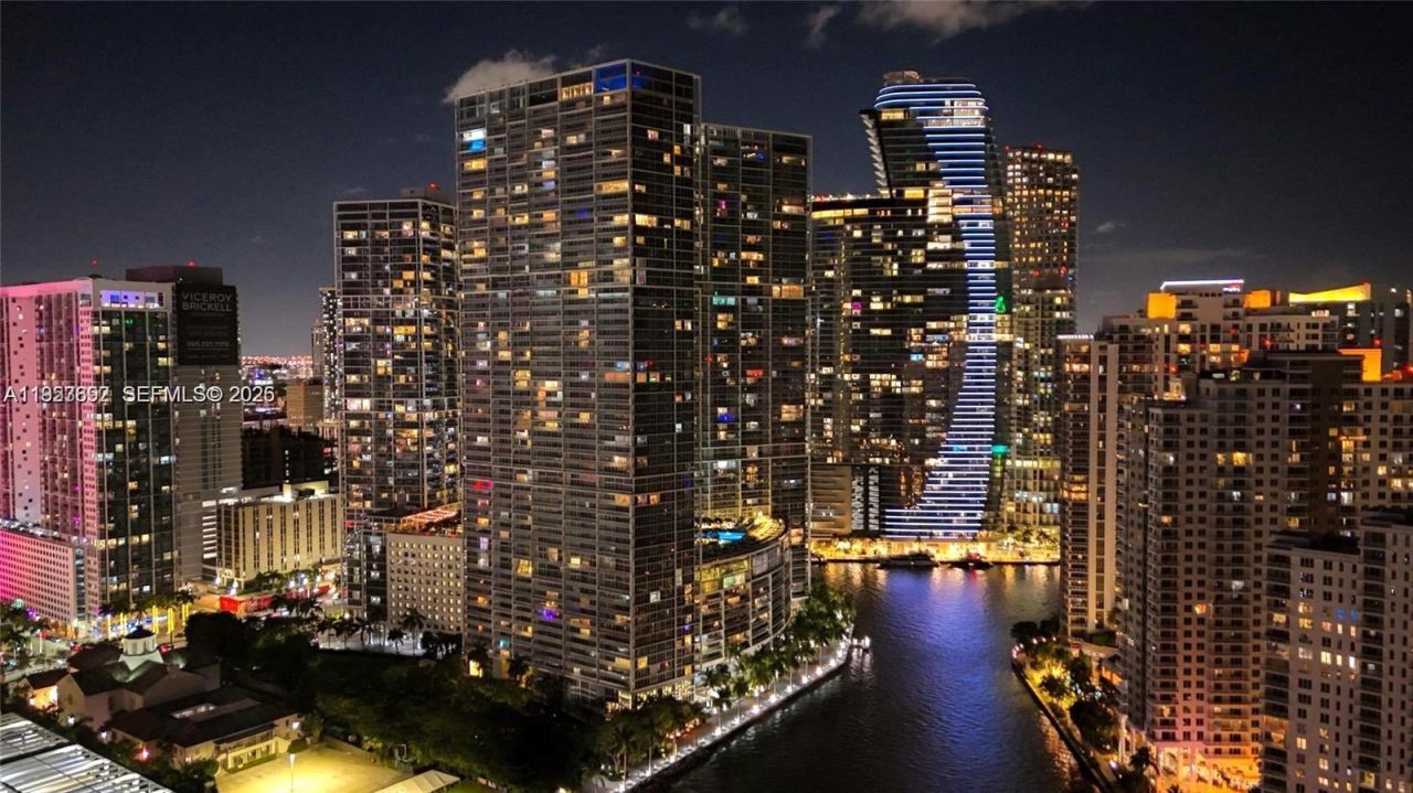 465 Brickell Ave, Unit 5603, Miami, FL 33131 Photo