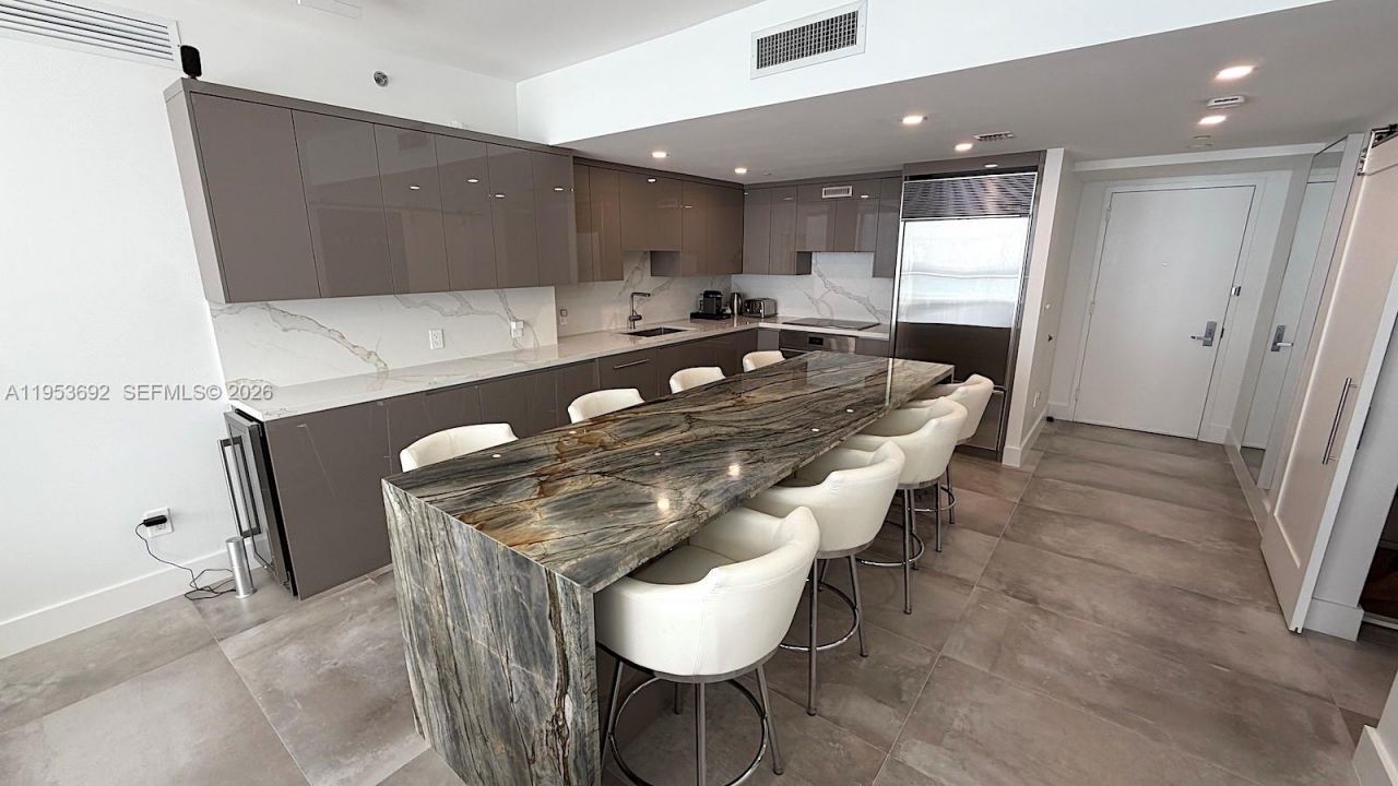 465 Brickell Ave, Unit 5603, Miami, FL 33131 Photo