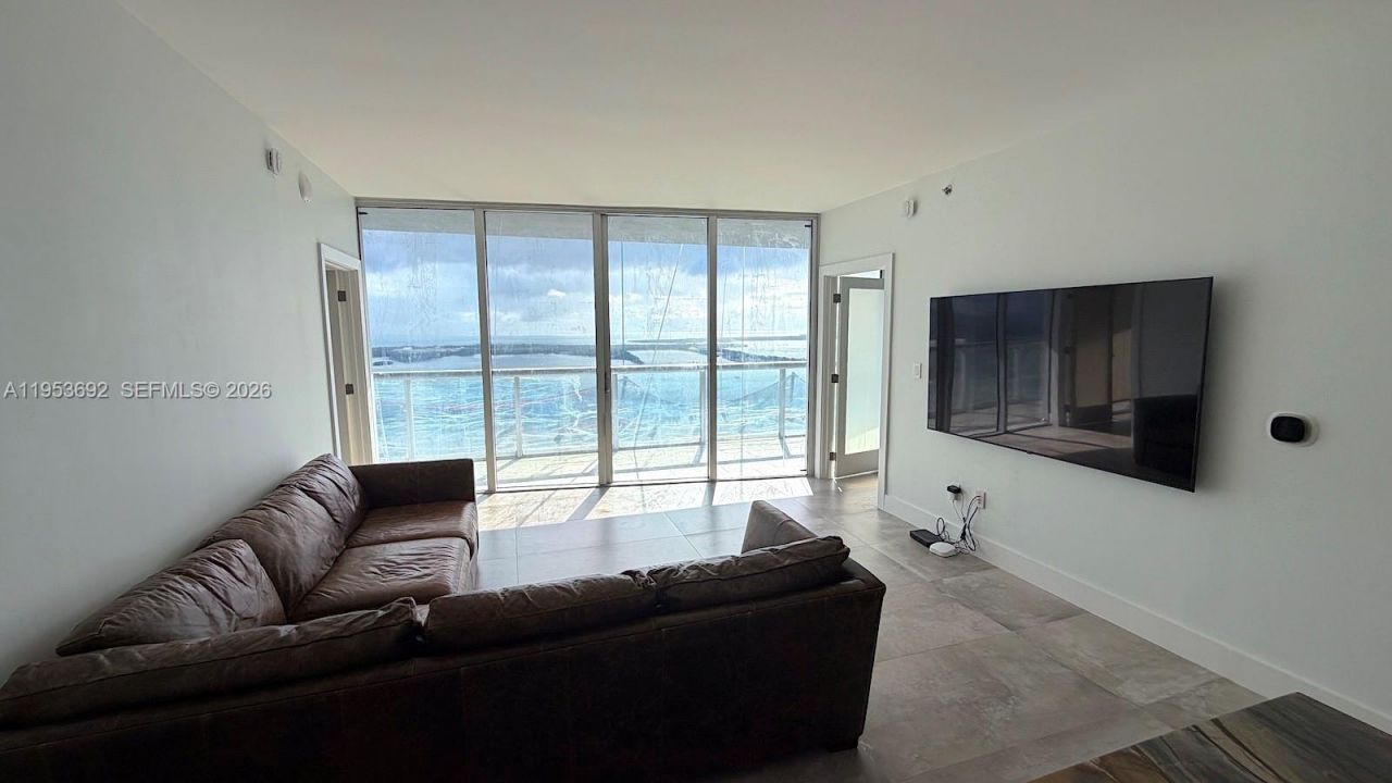 465 Brickell Ave, Unit 5603, Miami, FL 33131 Photo