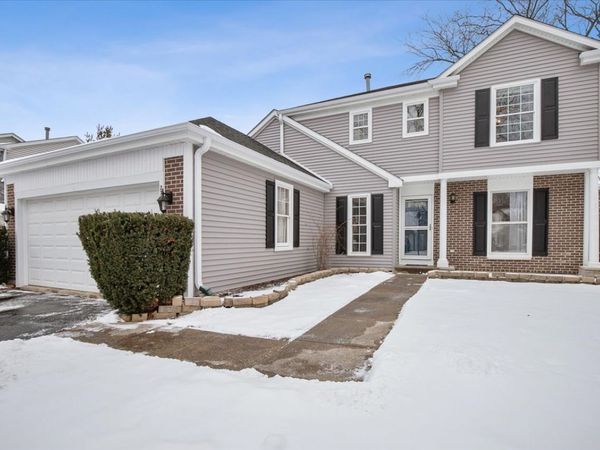 275 N Fiore Parkway, Vernon Hills, IL 60061