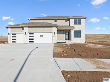 18552 Sycamore Drive, Gretna, NE 68028