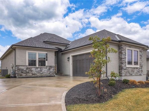 14781 W 128th Terrace, Olathe, KS 66062