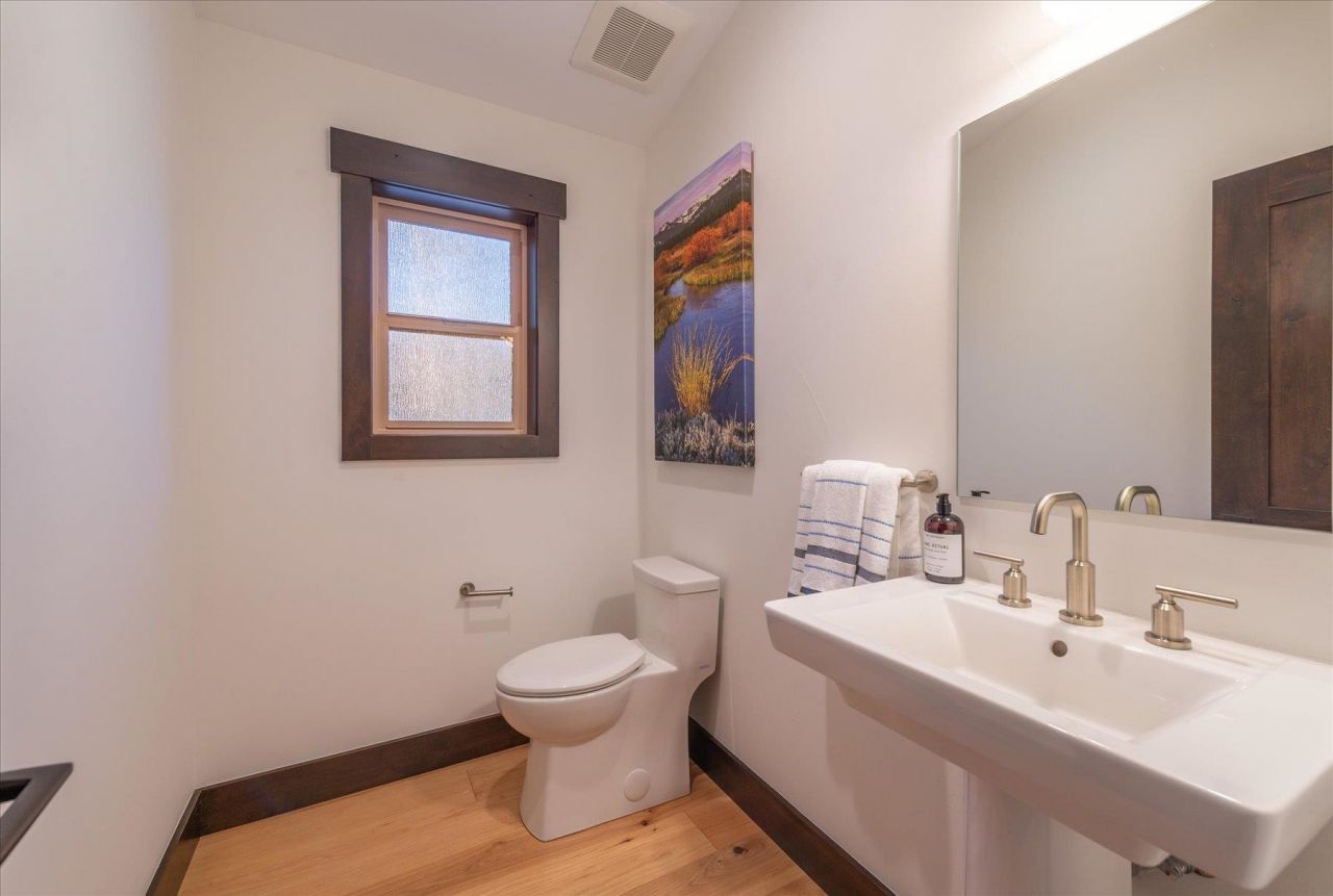 11529 Zermatt Drive, Truckee, CA 96161 Photo