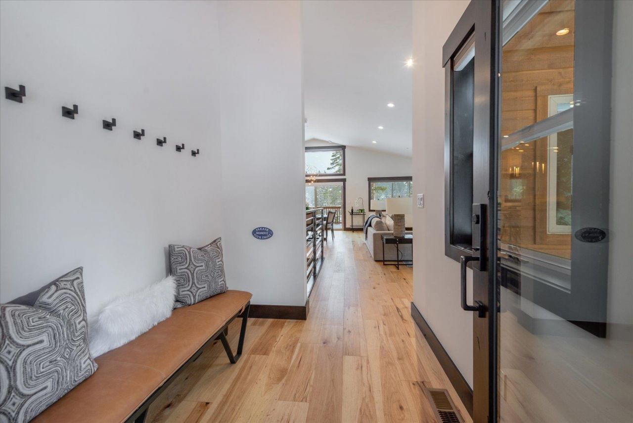 11529 Zermatt Drive, Truckee, CA 96161 Photo