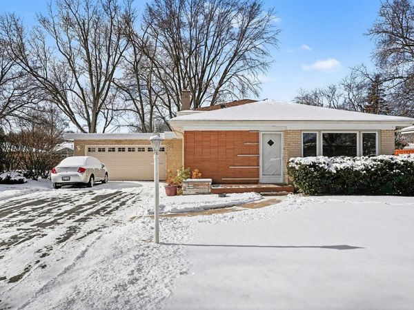 12748 S Westgate Drive, Palos Heights, IL 60463