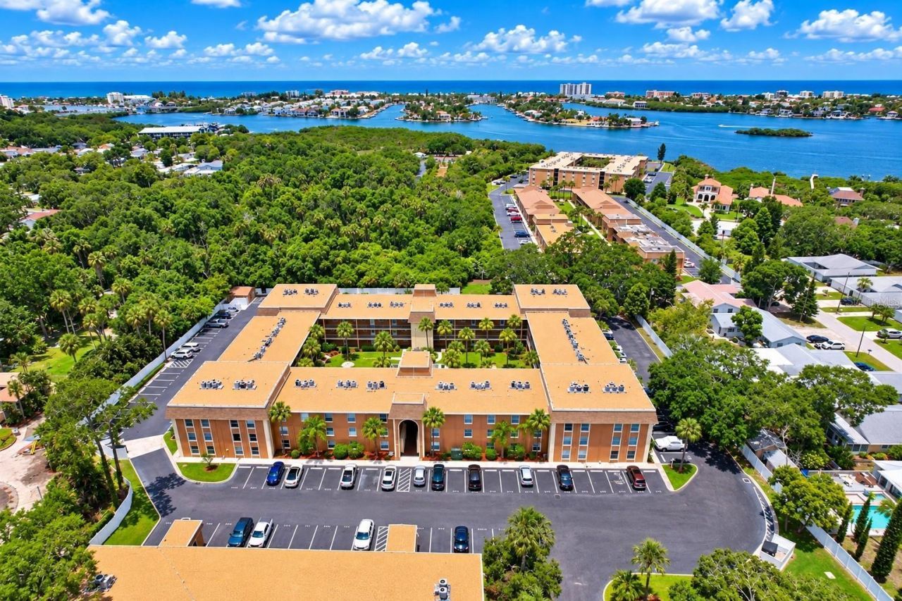 12760 Indian Rocks Road, Unit 553, Largo, FL 33774 Main Photo