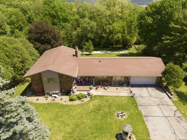 607 Acre Street, Guttenberg, IA 52052