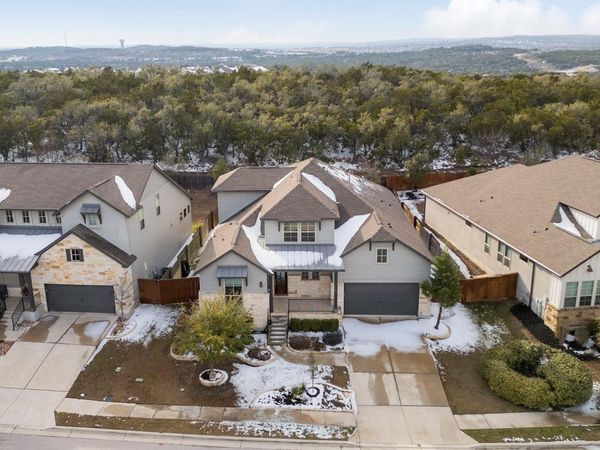 592 Dayridge DR, Dripping Springs, TX 78620