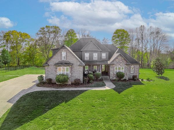 2142 Trieste Trl, Adams, TN 37010