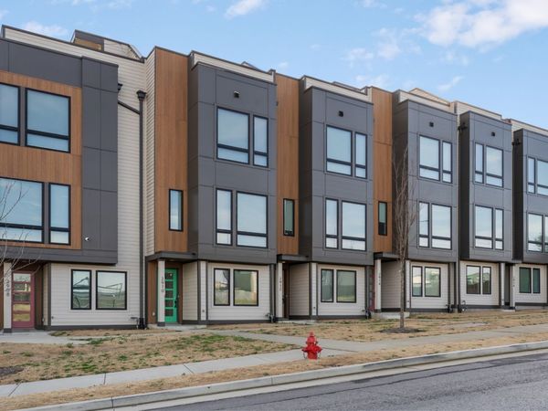 2914 Harlin Dr, Nashville, TN 37211