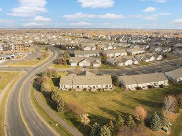 17896 Glasgow Way, Lakeville, MN 55044